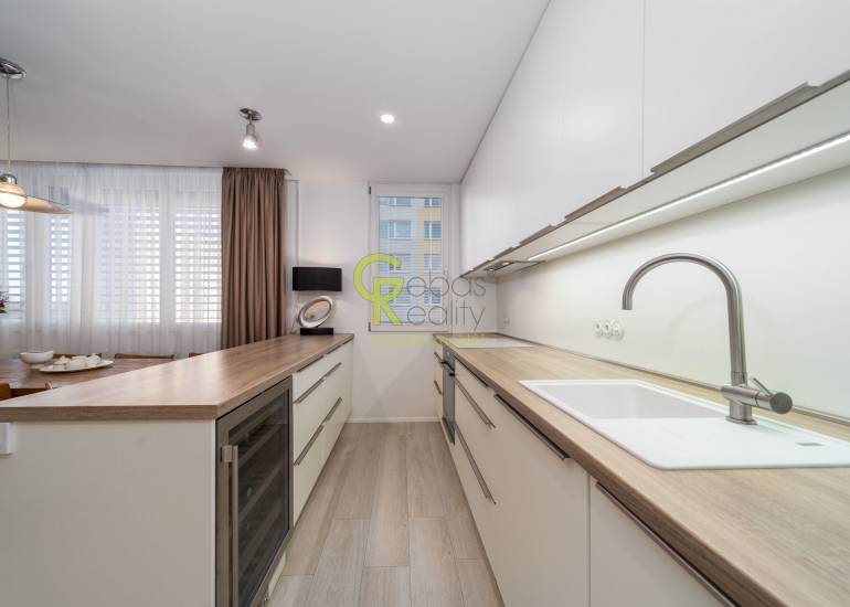 Nadstandardní byt 3+kk po precizní rekonstrukci - ul.Horčičkova, Praha 11