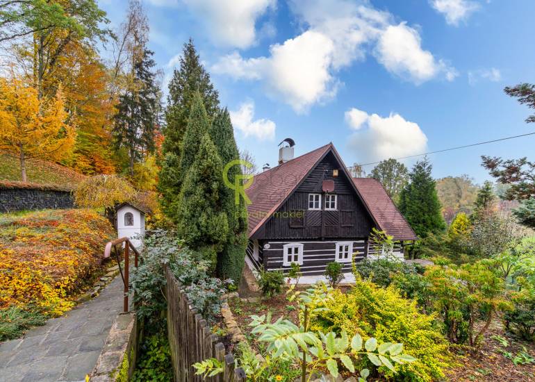 Unikátní roubenka s fungujícím ubytovacím konceptem a obytnou maringotkou - Jablonné v Podještědí