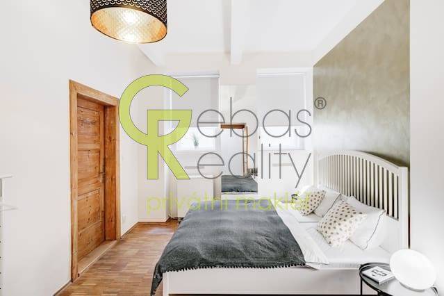 2+kk po rekonstrukci a s vybavením - Na Výtoni, Praha 2