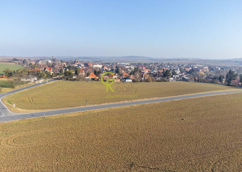 stavební pozemky 23.591  m² vhodné pro developery - Plaňany u Kolína