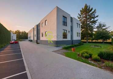 Nový byt 2+KK v projektu Byty Otradovice u Brandýsa nad L. vč. sklepa a parkovacího stání v ceně