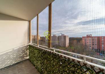 Pronájem bytu 3+1, lodžie, sklep – ulice Hnězdenská, Praha 8 - Troja