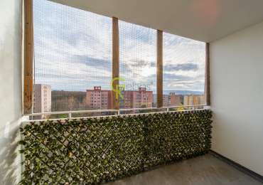 Pronájem bytu 3+1, lodžie, sklep – ulice Hnězdenská, Praha 8 - Troja