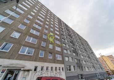 Pronájem bytu 3+1, lodžie, sklep – ulice Hnězdenská, Praha 8 - Troja