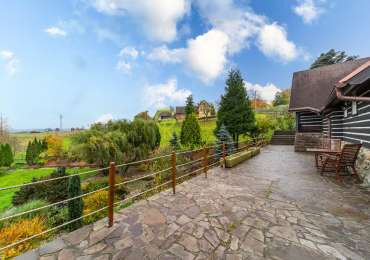 Unikátní roubenka s fungujícím ubytovacím konceptem a obytnou maringotkou - Jablonné v Podještědí