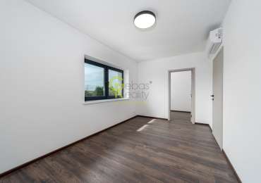 Prodej novostavby 4+kk /dvě koupelny/ dvě šatny/ zahrada, Podolanka – Praha-východ