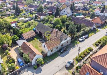 venkovský rodinný dům se stodolou - Záryby, Praha východ