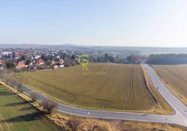 stavební pozemky 23.591  m² vhodné pro developery - Plaňany u Kolína