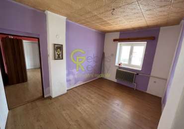 venkovský dům s prostornou stodolou - Záryby, Praha východ