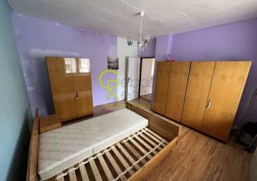 venkovský dům s prostornou stodolou - Záryby, Praha východ